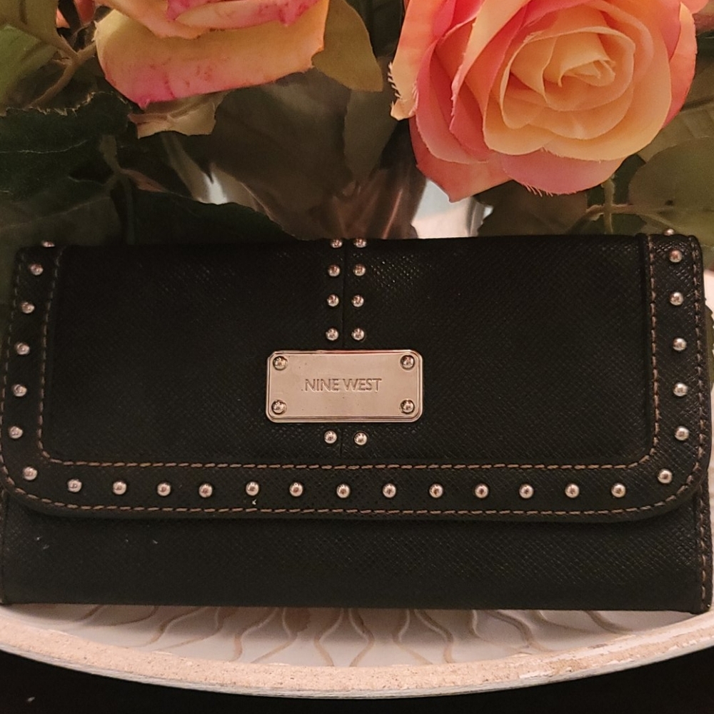 Nine west black wallet like new